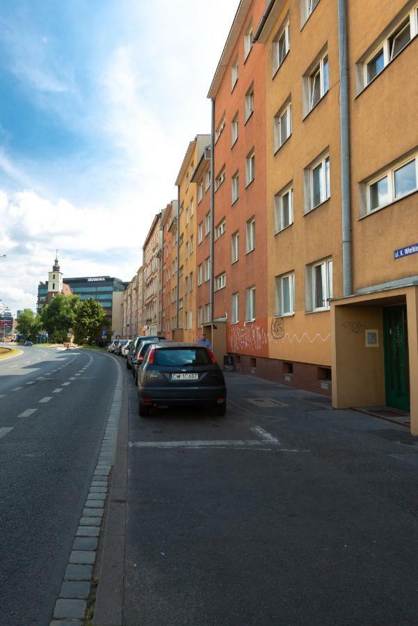 Animal House - StayinWrocław Buitenkant foto